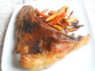 Снимка 1 от рецепта за Печено ярешко ребро с гарнитура от пържени моркови и чесън