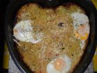 Снимка 1 от рецепта за Пататник с яйца на очи
