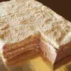 Снимка 1 от рецепта за Бисквитена торта с вафли