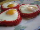 Снимка 2 от рецепта за Яйца на очи в гнездо от чушки
