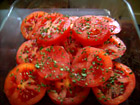 Снимка 2 от рецепта за Яйца върху домати на фурна