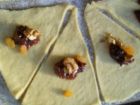 Снимка 4 от рецепта за Кузуначени кифлички с плънка от мармалад, стафиди и орехи