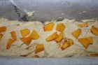 Снимка 4 от рецепта за Летен кекс с плодове (праскови)