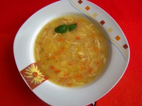 Снимка 1 от рецепта за Пилешка супа без застройка