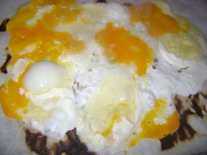Снимка 1 от рецепта за Печени яйца върху хартия
