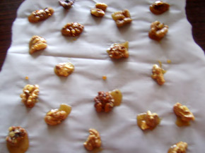 Снимка 1 от рецепта за Орехови ядки с мед и соев сос