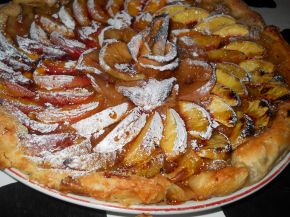 Снимка 1 от рецепта за Плодова тарта с ябълки и праскови