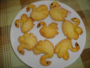 Снимка 1 от рецепта за Великденски курабии - лебеди