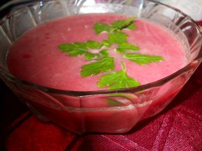 Снимка 1 от рецепта за Лека крем супа от замразени зеленчуци и червено цвекло