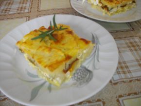 Снимка 1 от рецепта за Огретен от картофи, сирене и печени чушки