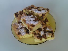 Снимка 1 от рецепта за Сладкиш с ябълка и орехи