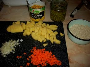 Снимка 2 от рецепта за Бистра зеленчукова супа с грах