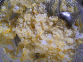 Снимка 2 от рецепта за Бутерки със сирене и яйце