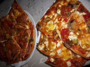 Снимка 6 от рецепта за Домашна пица