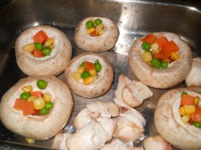 Снимка 3 от рецепта за Гъби с микс от зеленчуци, топено сирене и кашкавал