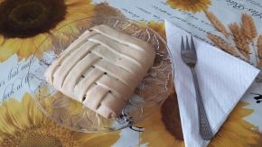 Снимка 2 от рецепта за Ябълков пай с бутер тесто