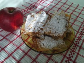 Снимка 6 от рецепта за Ябълков щрудел с готови кори