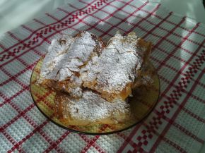 Снимка 7 от рецепта за Ябълков щрудел с готови кори