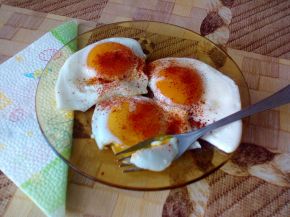 Снимка 8 от рецепта за Яйца на очи