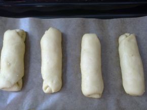 Снимка 6 от рецепта за Кифлички със сирене и сусам