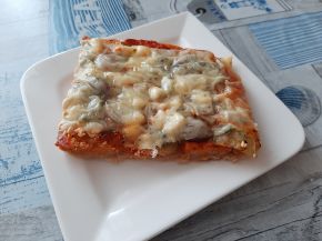 Снимка 6 от рецепта за Лесна пица