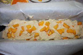 Снимка 2 от рецепта за Летен кекс с плодове (праскови)