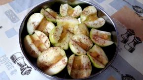 Снимка 4 от рецепта за Печени ябълки на парченца