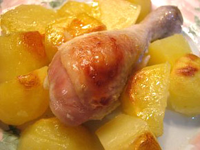 Снимка 1 от рецепта за Печени пилешки бутчета с картофи