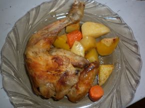 Снимка 4 от рецепта за Печени пилешки бутчета с картофи