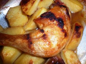 Снимка 5 от рецепта за Печени пилешки бутчета с картофи