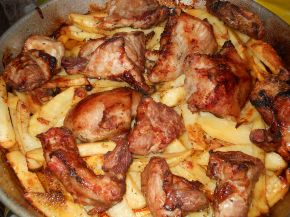 Снимка 3 от рецепта за Печено свинско с пресни картофи, мед и горчица