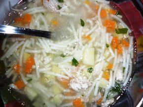 Снимка 6 от рецепта за Пилешка супа без застройка