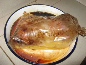 Снимка 4 от рецепта за Пълнен заек в плик с майонезено-чеснова заливка