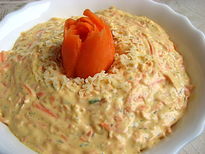 Снимка 1 от рецепта за Салата от моркови и кашкавал с майонеза