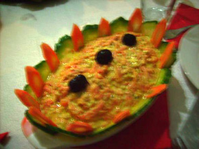 Снимка 2 от рецепта за Салата от моркови и кашкавал с майонеза