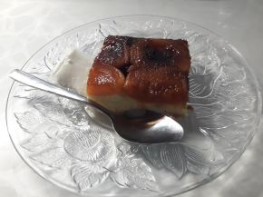 Снимка 6 от рецепта за Сладкиш с карамелизирани праскови