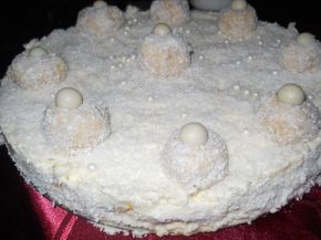 Снимка 5 от рецепта за Торта `Рафаело` с биквити