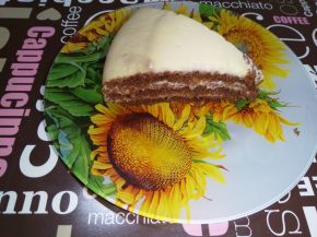 Снимка 2 от рецепта за Торта с пандишпанени блатове и млечен крем