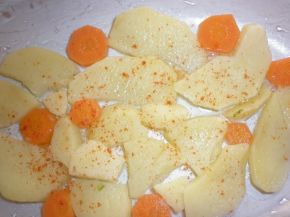 Снимка 2 от рецепта за Запеканка с картофи и спанак