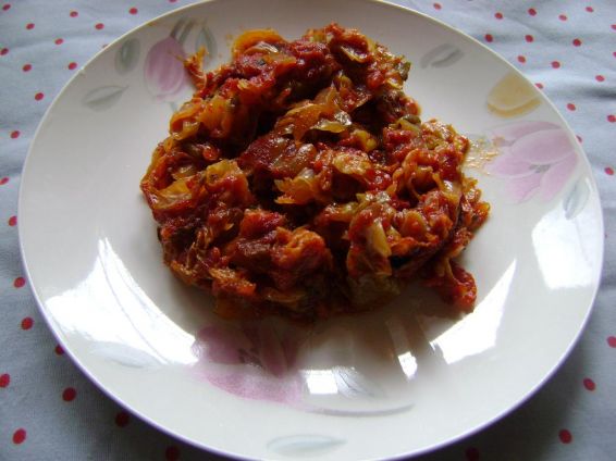Снимка 1 от рецепта за Зеле с домати на фурна