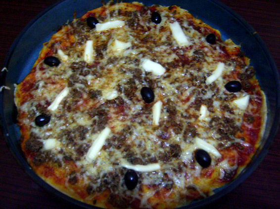Снимка 1 от рецепта за Пица с кайма