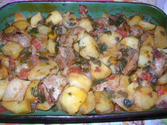 Снимка 1 от рецепта за Печено телешко с картофи и домати