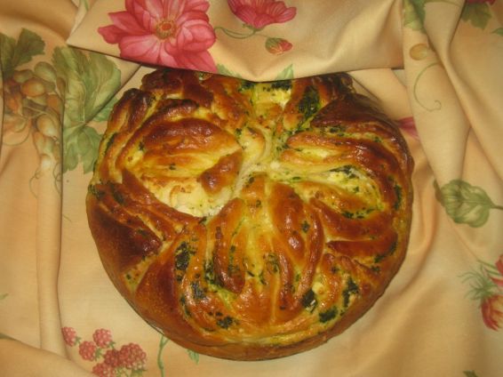 Снимка 1 от рецепта за Тутманик със спанак и сирене