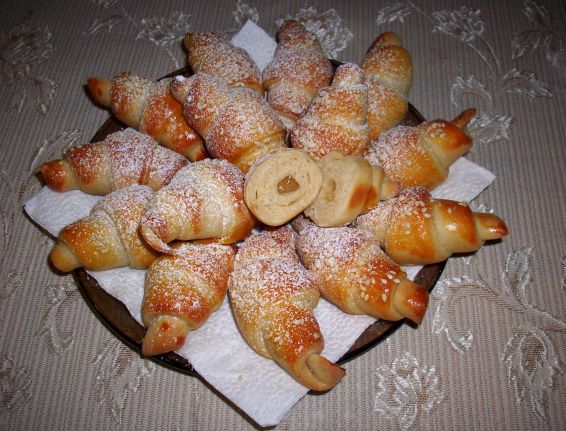 Снимка 1 от рецепта за Кифлички Снимка 1 от рецепта за Кифлички