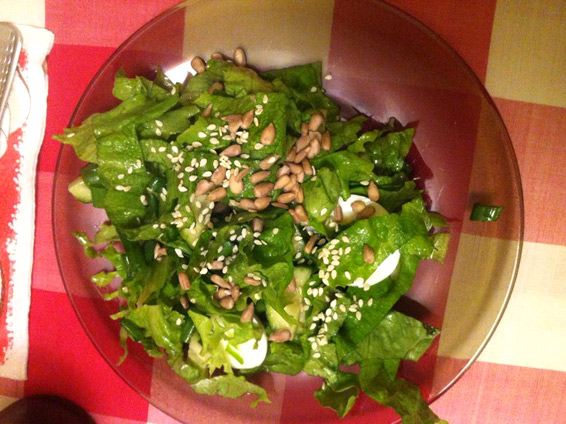 Снимка 1 от рецепта за Зелена салата със семена