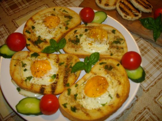 Снимка 1 от рецепта за Лесни сандвичи с яйца