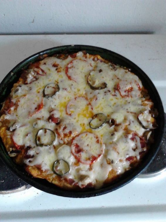 Снимка 1 от рецепта за Лесна пица с прошуто
