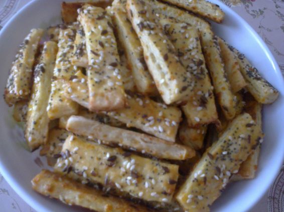 Снимка 1 от рецепта за Пръчици с кашкавал и сирене