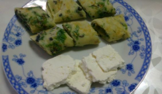 Снимка 1 от рецепта за Палачинки с магданоз и сирене