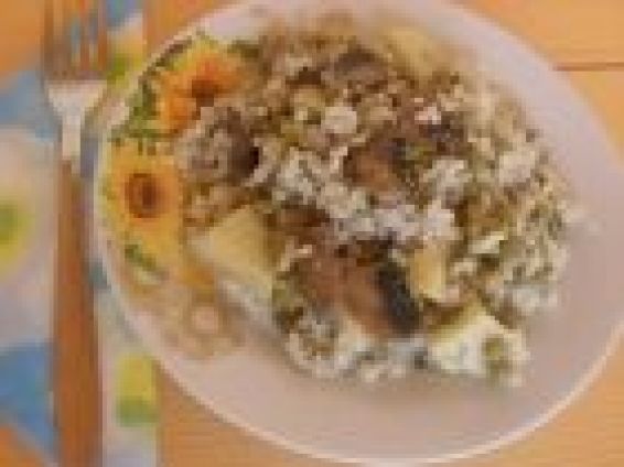 Снимка 1 от рецепта за Мусака с грах, печурки и картофи Снимка 1 от рецепта за Мусака с грах, печурки и картофи
